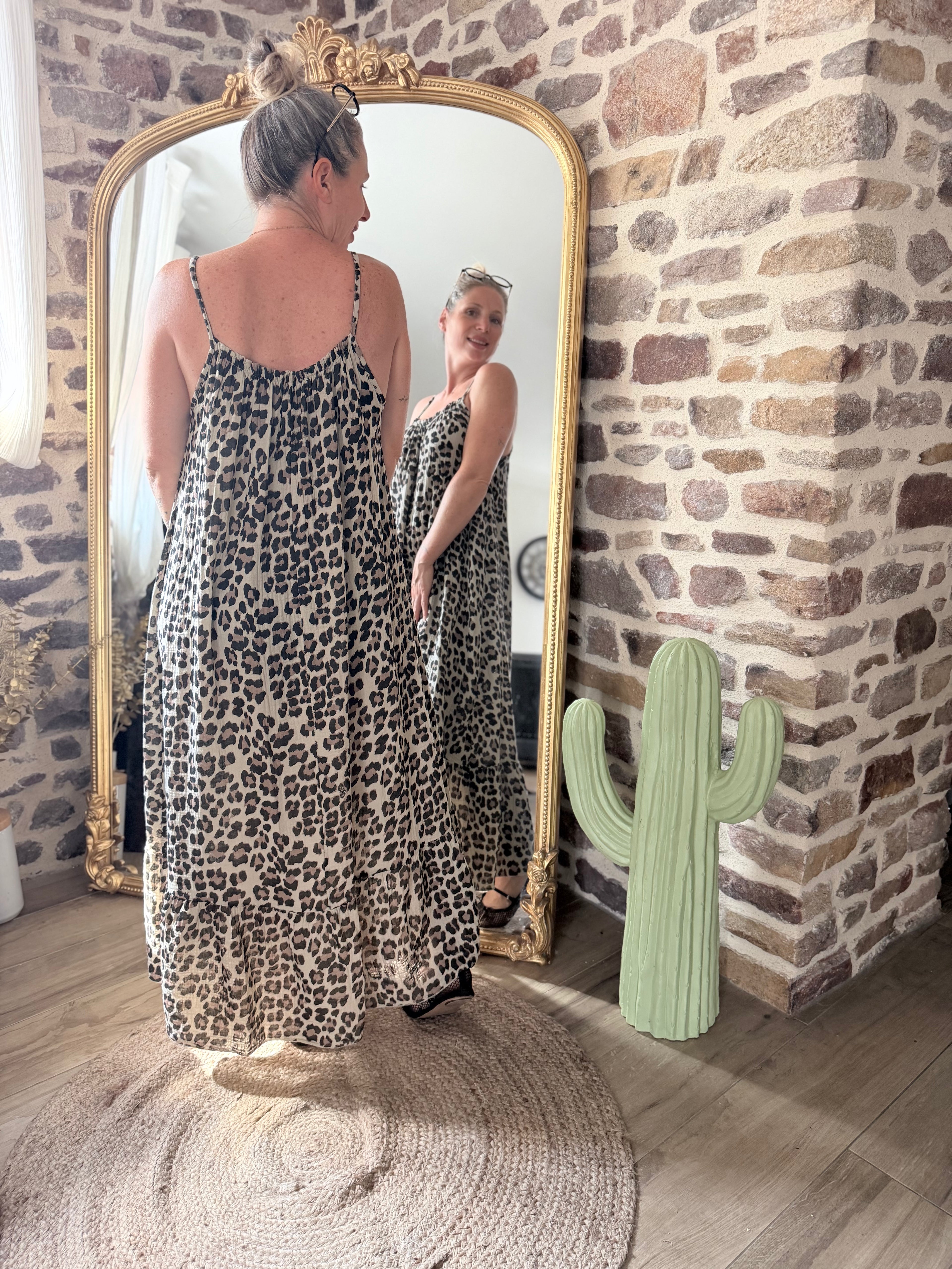 Robe Olivia